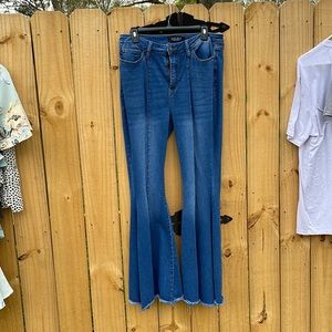 Judy Blur flare NWOT